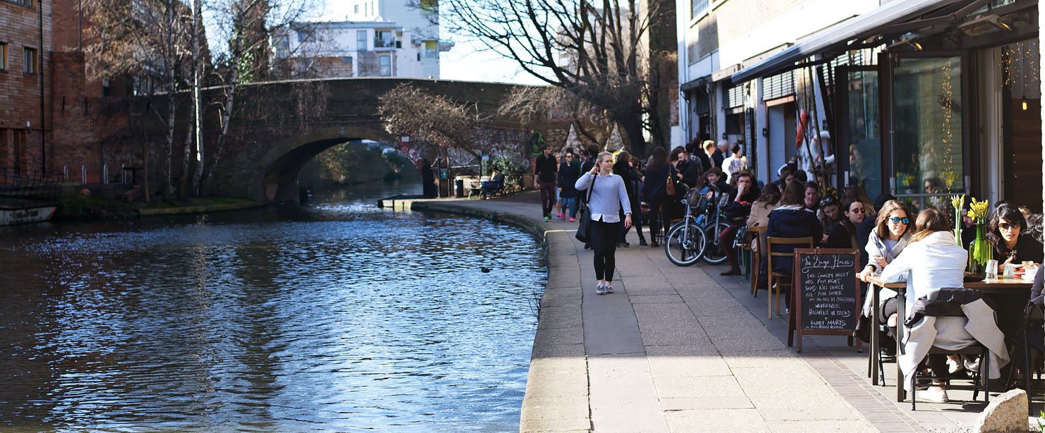 The best way to spend a sunny Saturday in London: walking along Regent's Canal