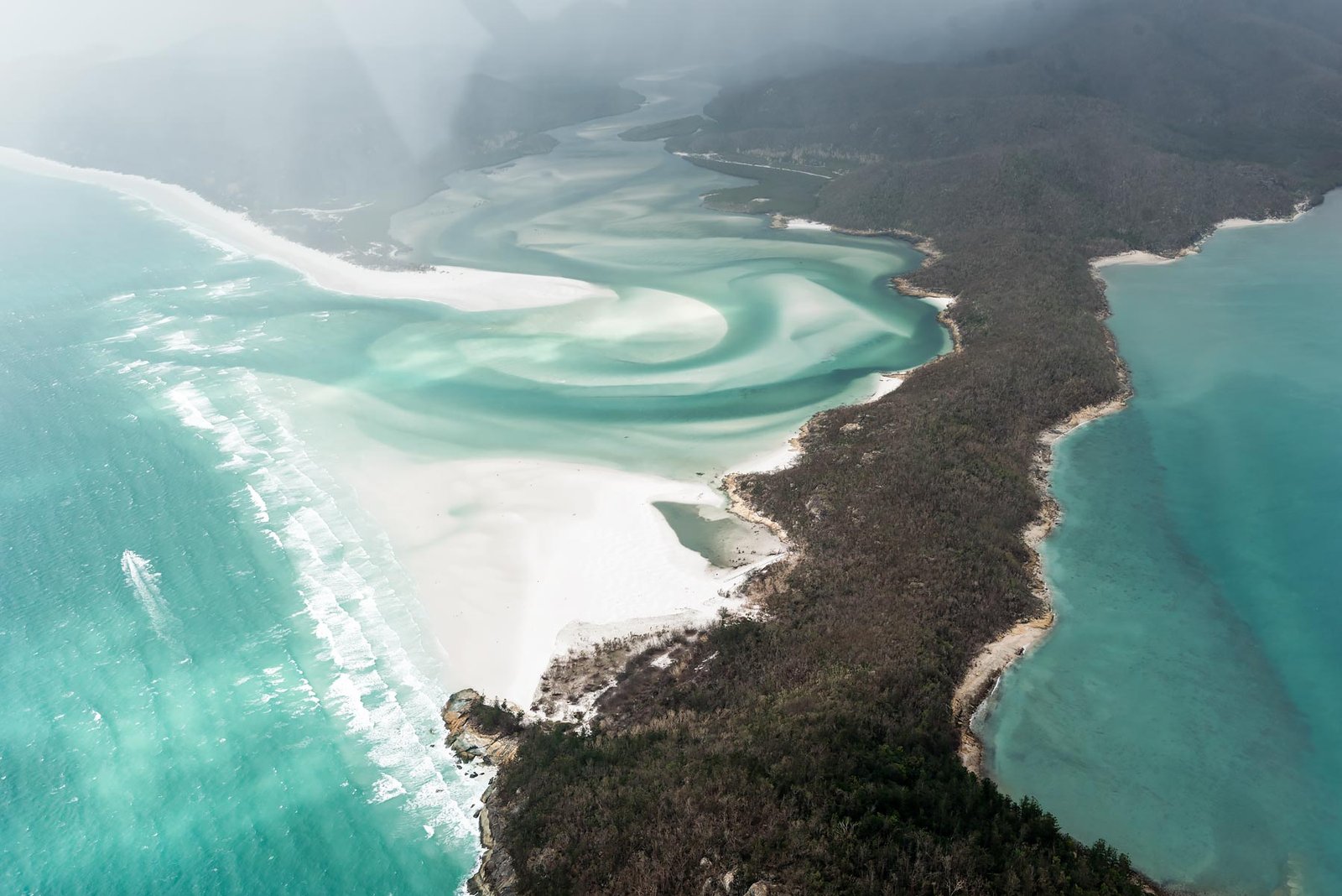 Scenic Flight over the Great Barrier Reef and Whitsunday Islands in Australia - with video