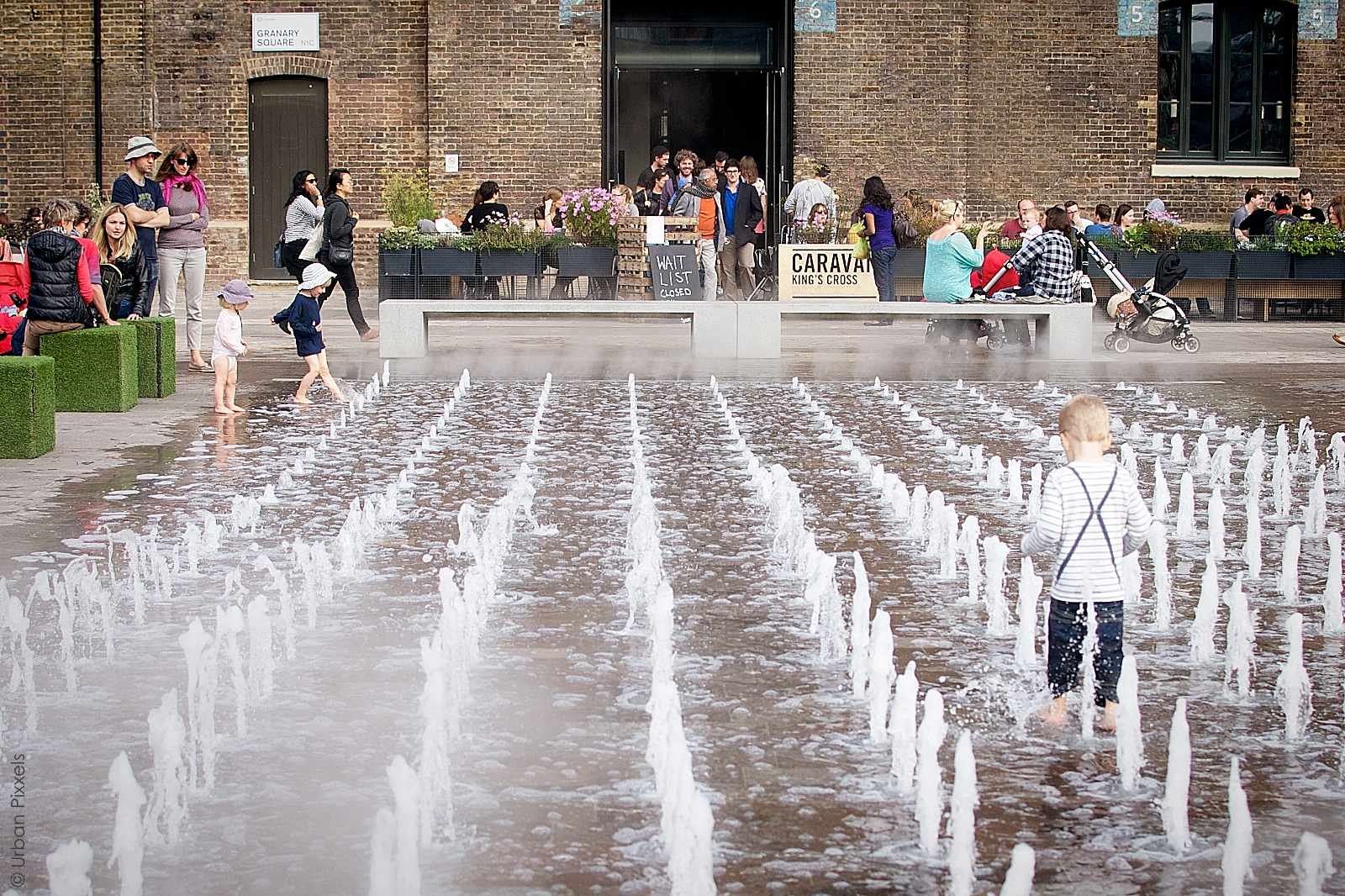 Fountain at Granary Square and Caravan King's Cross