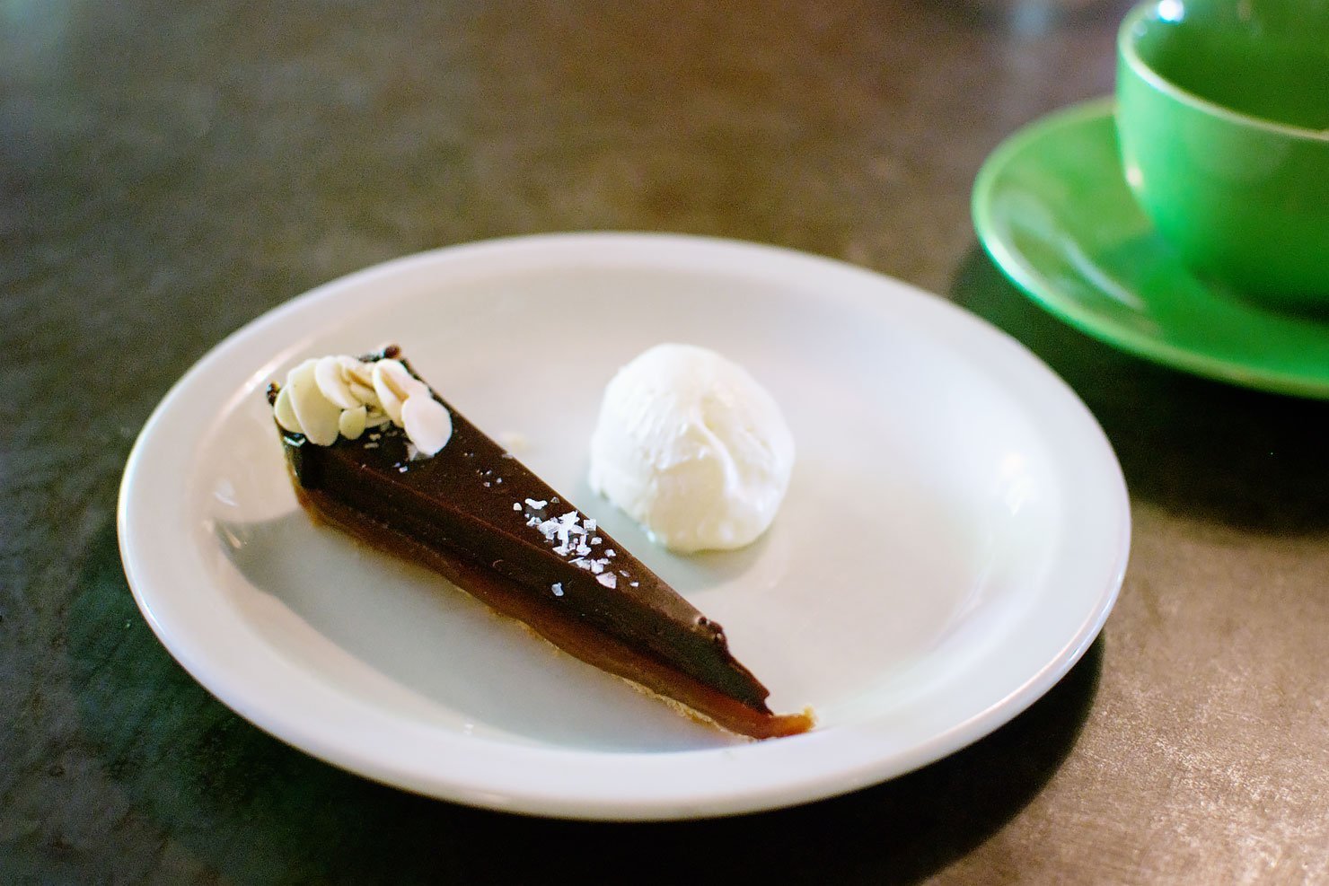 Review Eating London East End Food Tour: Pizza East Salted Chocolate Caramel Tart