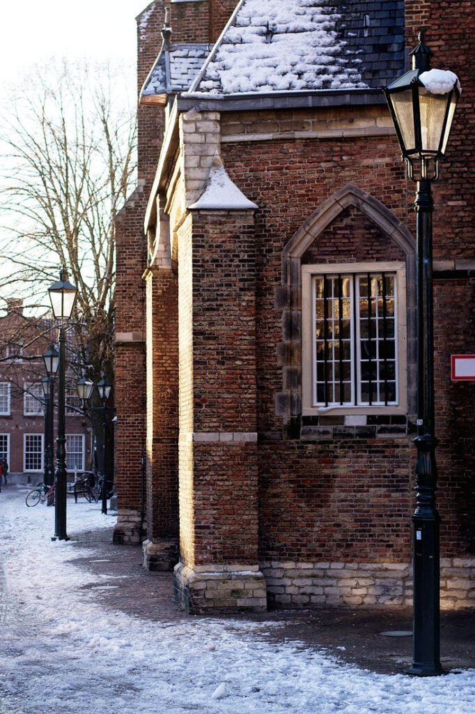 The Old Church in Delft in winter