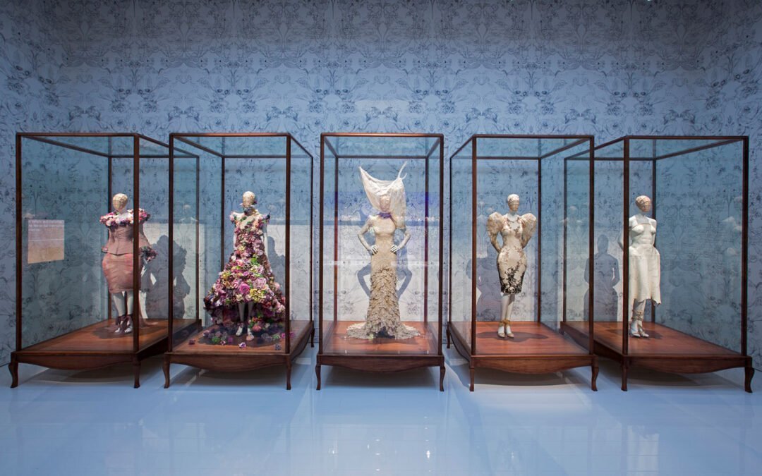 Alexander McQueen: Savage Beauty