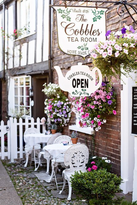 The picture perfect streets of Rye, England. The Cobbles Tea room.