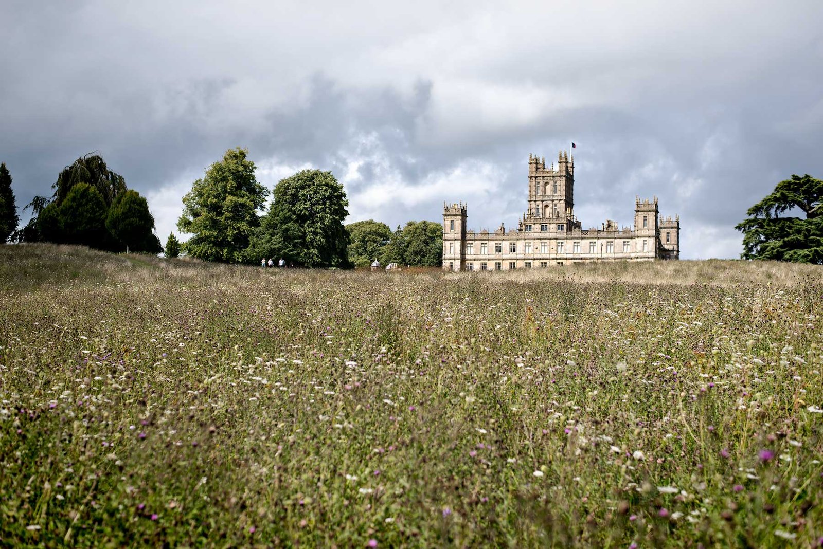 Visiting Highclere Castle with Downton Abbey fans