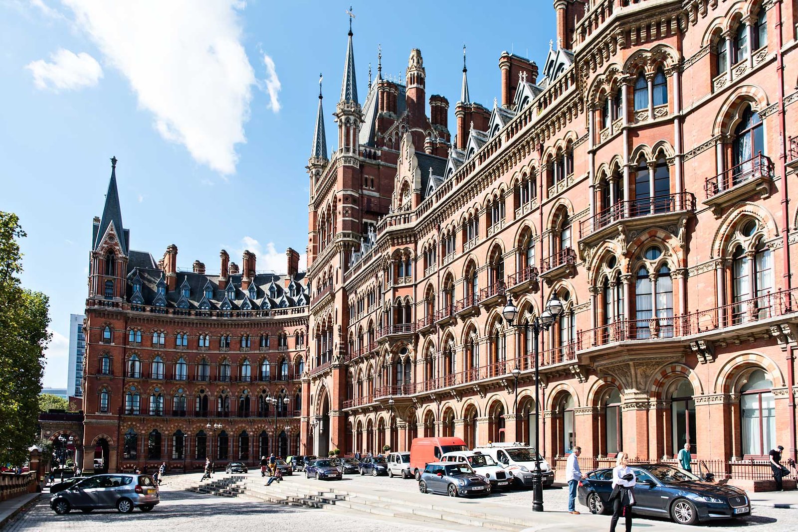A tour inside St Pancras Chambers apartments as part of Open House London weekend