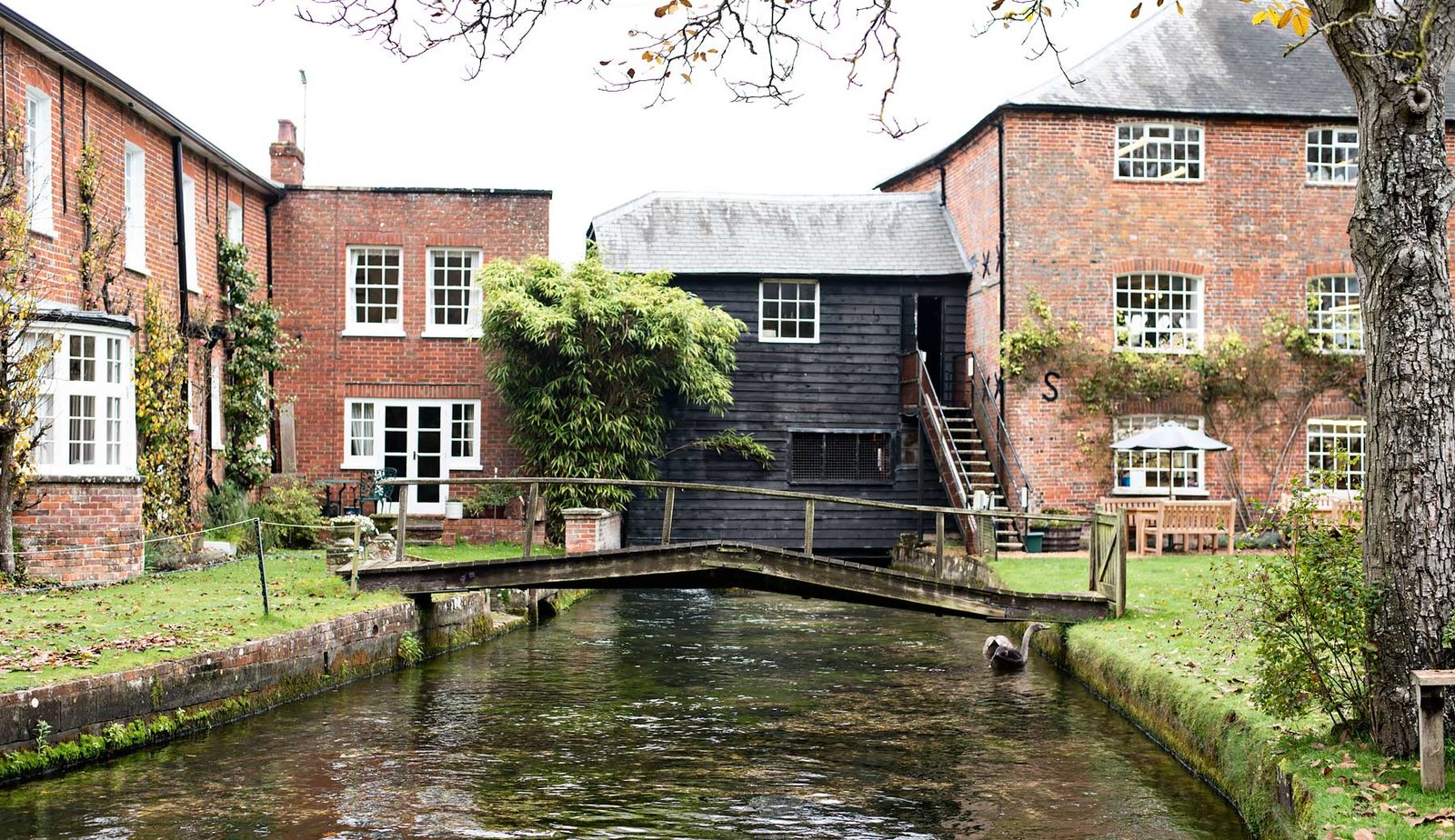 Autumn Day Trip from London to Hampshire - Whitchurch Silk Mill