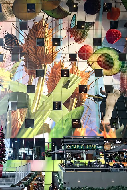 Things to do and see in the Netherlands: Markthal, a food market in Rotterdam.