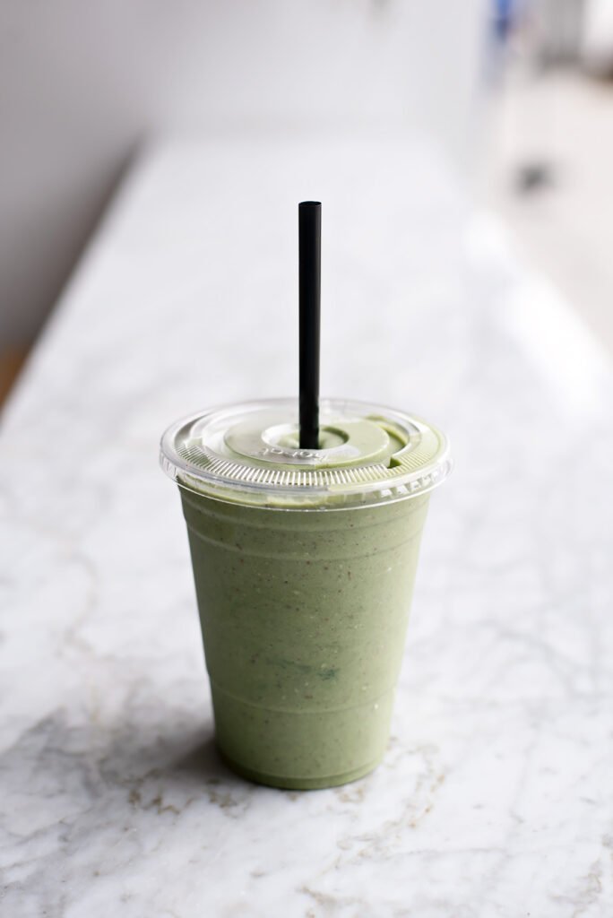 9 amazing & yummy places to eat healthy in Los Angeles - Juice Served Here in Santa Monica (Green Smoothie)