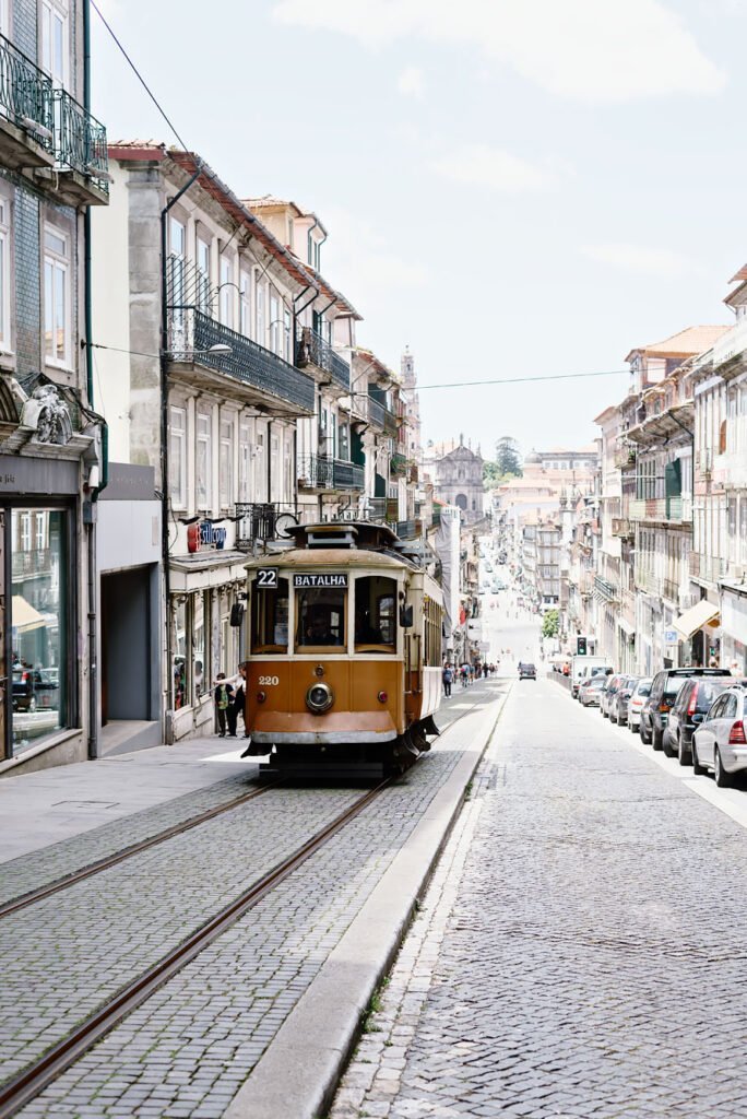 Weekend in Porto - 6 Experiences you don't want to miss. Tram in Porto