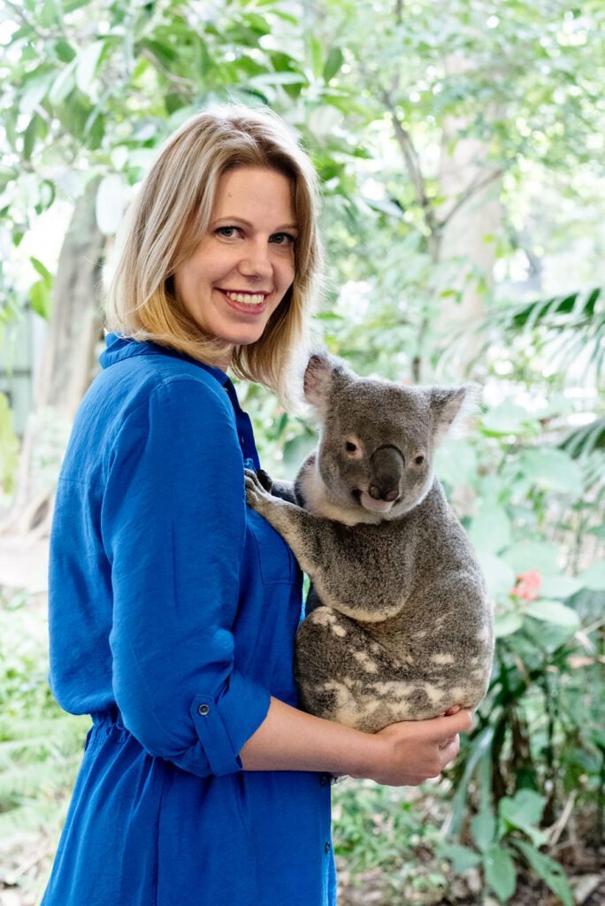 Koala cuddle at Lone Pine Koala Sanctuary in Brisbane - Read more about how to spend a fun weekend in Brisbane on urbanpixxels.com