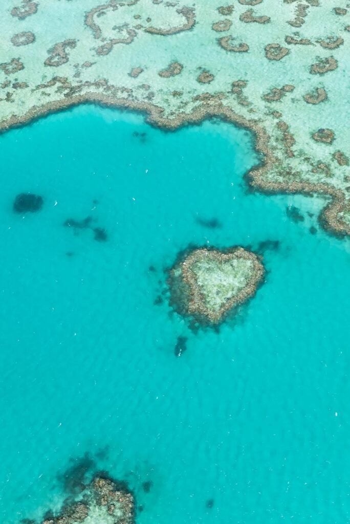 Scenic Flight over the Great Barrier Reef and Whitsunday Islands in Australia - with video