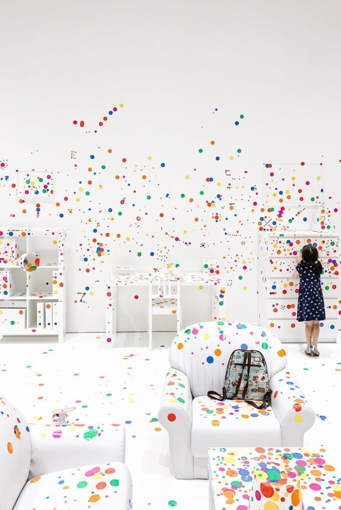 Ultimate Guide to the Best Places to Go, Eat and Stay in Singapore | Singapore National Gallery - Yayoi Kusama Obliteration Room