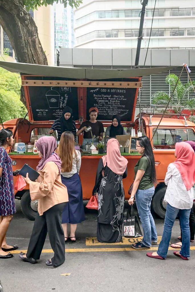 How to spend 3 amazing days in Kuala Lumpur, Malaysia - Kayaraya Cafe food truck