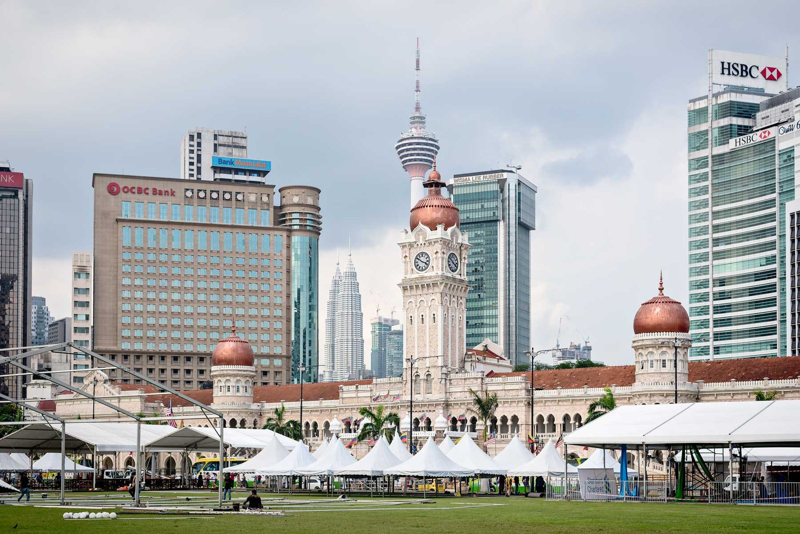 How to spend 3 amazing days in Kuala Lumpur, Malaysia - Merdeka Square with Sultan Abdul Samad Building