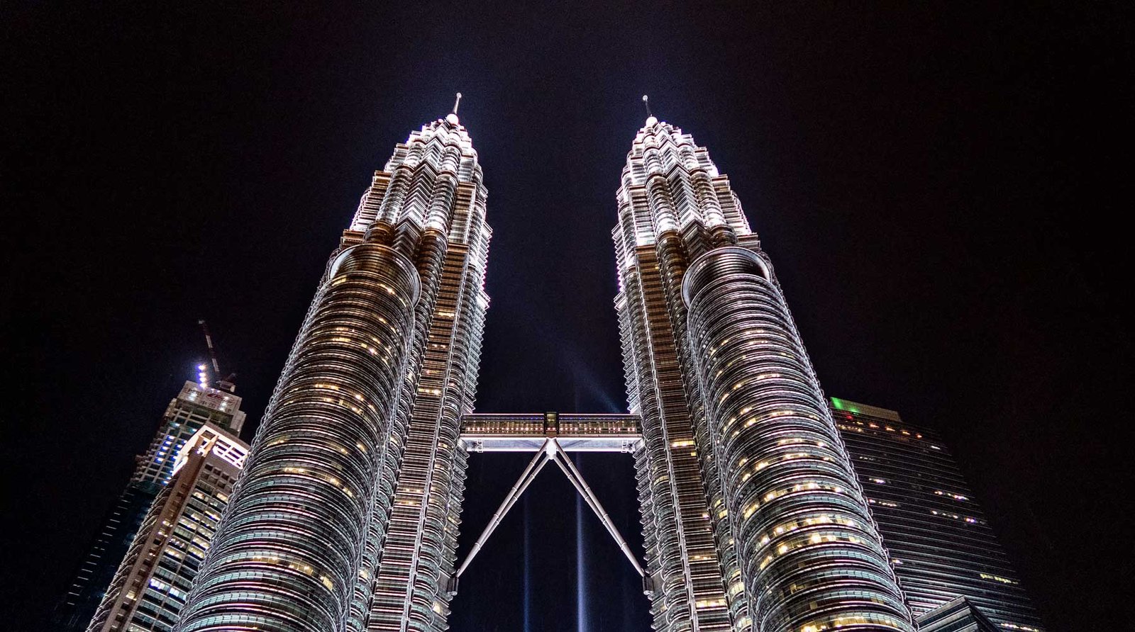 How to spend 3 amazing days in Kuala Lumpur, Malaysia - Petronas Twin Towers