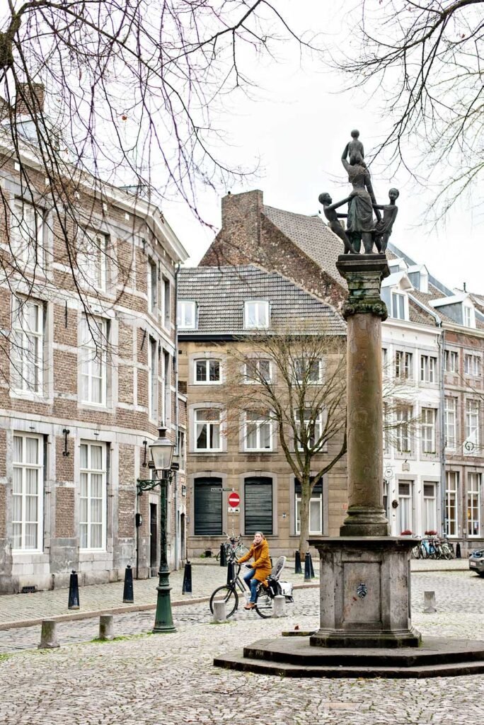 Square in Maastricht | Maastricht City Guide: The best things to Do & Hotels in Maastricht, Netherlands