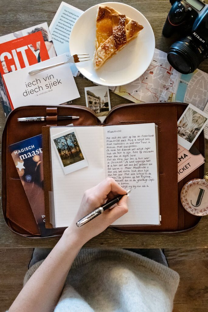 How my travel journal helps to make my travel experiences unforgettable. Tips for writing a travel journal and the new Sonnet Special Edition Parker fountain pen (Metro). 