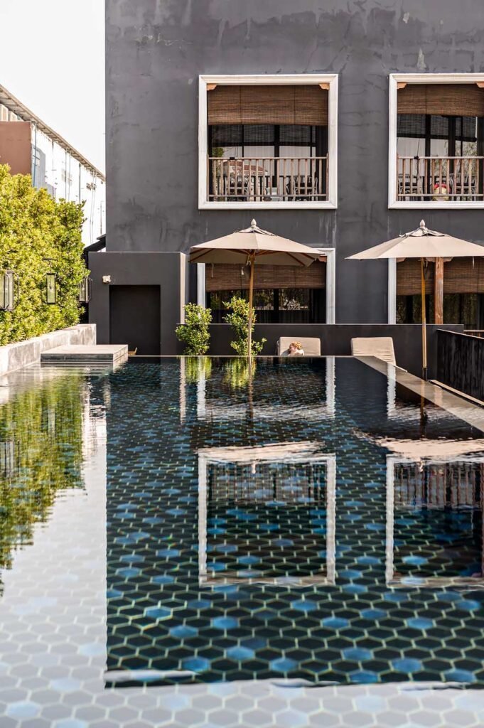 Best hotels in Chiang Mai: tips for the best areas and a review of 4 boutique hotels | Hotel des Artists Ping Silhouette