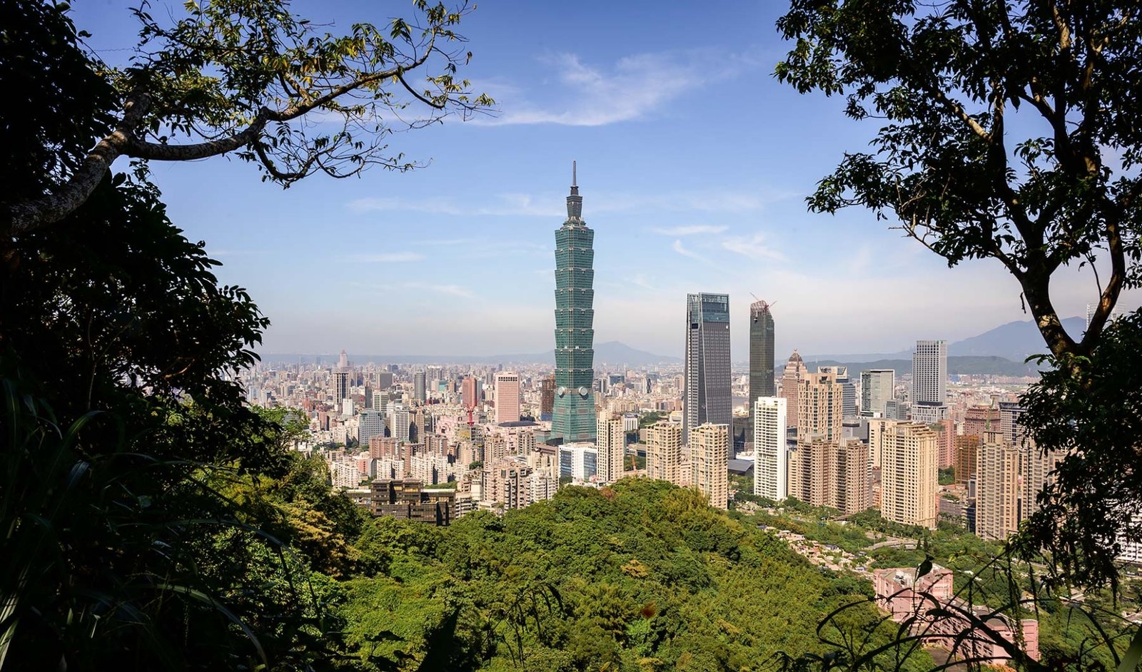 Uitzicht op Taipei vanaf Elephant Mountain. Rondreis Taiwan voor 2-3 weken
