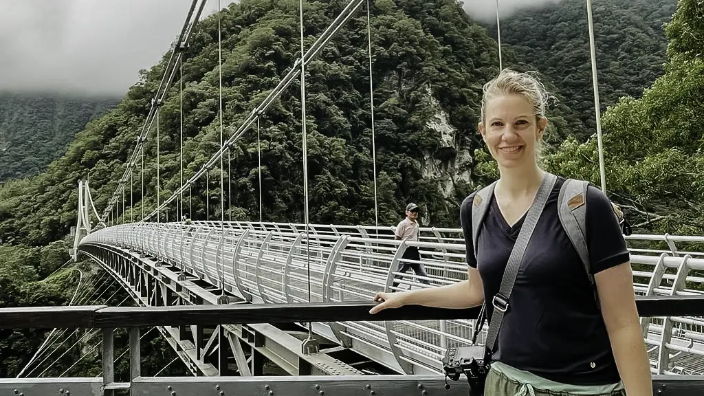 Buluowan Suspension Bridge (hangbrug) in Taroko Gorge - met Island Life Taiwan tour