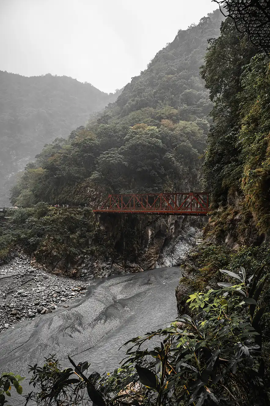 Changchun Bridge seen from the Eternal Spring Shrine in Taroko Gorge