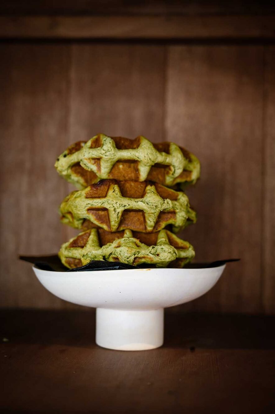 Matcha Luikse wafel bij Moku Sho cafe in Chiayi, Taiwan