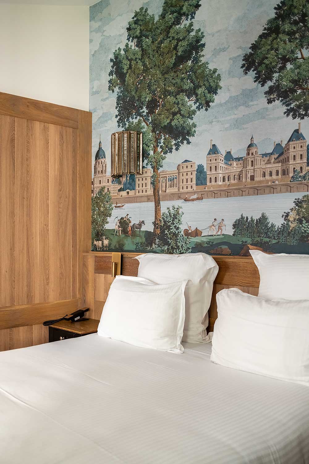 Madeleine de Senlis is a boutique hotel in Paris near Jardin du Luxembourg