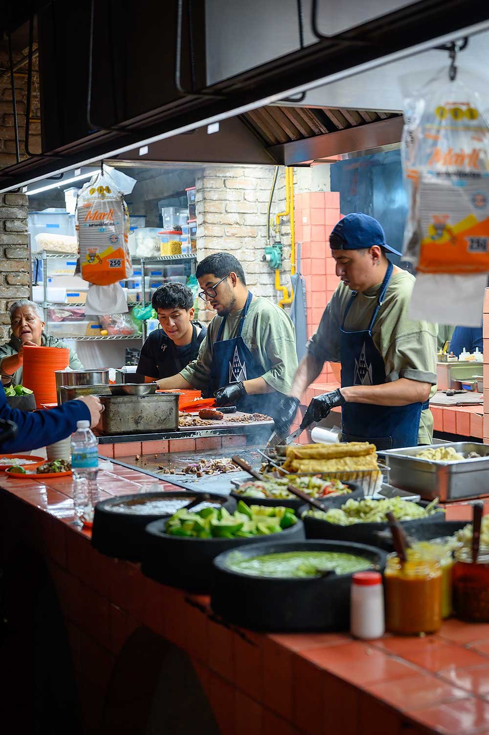 Taqueria bar bij restaurant Maizajo in Condesa, Mexico City